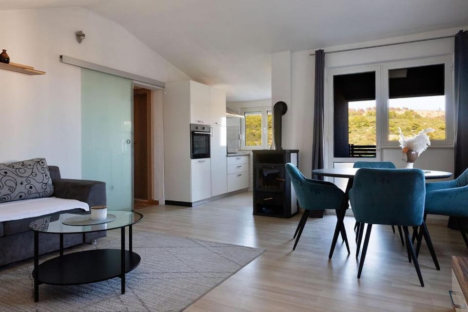 Apartman Jole 2 Apartment in Okrug Gornji