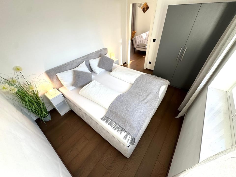 SPA-Residenz PRIVATE independent SELF-CATERING Apartment with private Garden BEST VALUE residential-style use Apartment in Slovakia