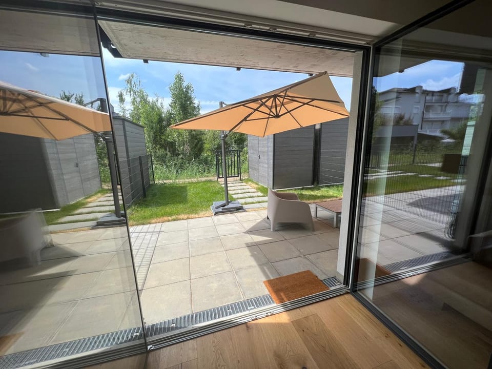 View (from property/room), Balcony/Terrace, Garden view