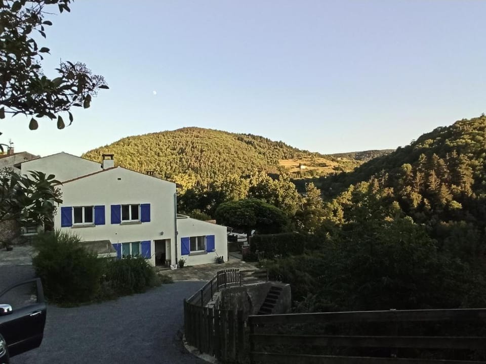 Gîte la côte des bleuets de Retourtour House in Provence