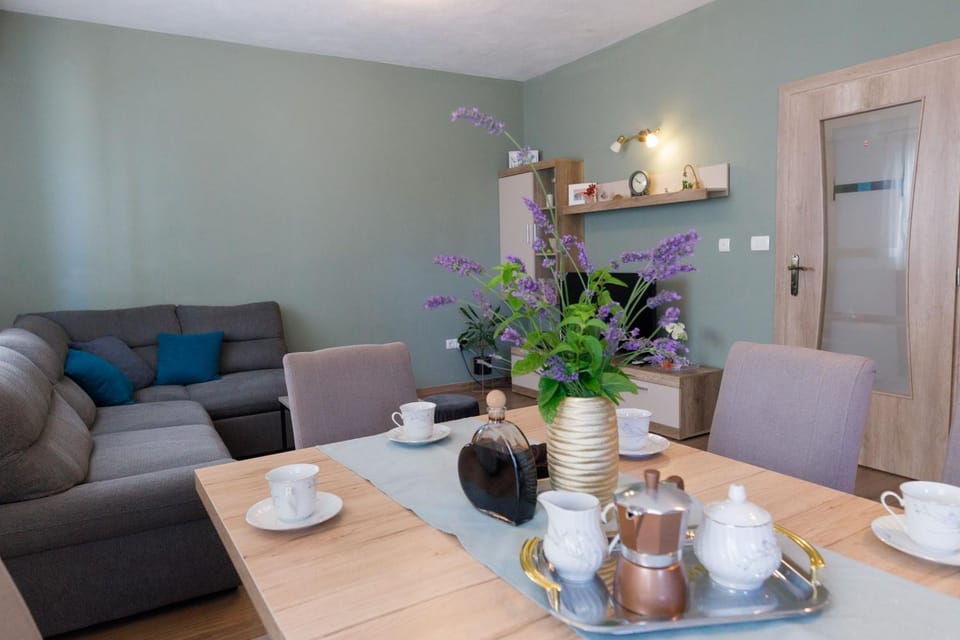 Blue home House in Makarska