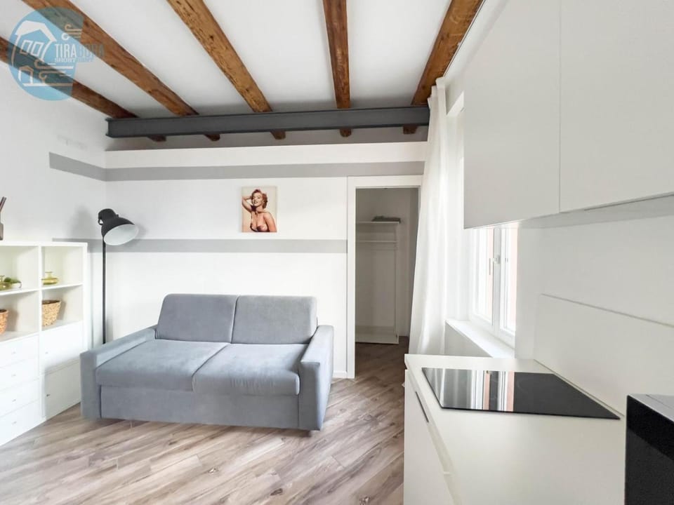 Basovizza 3 Alessandro Tirabora Short Rent Apartment in Trieste