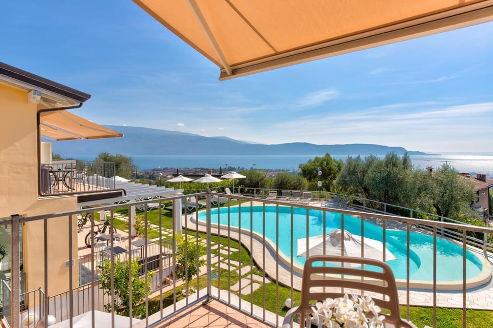 View (from property/room), Pool view