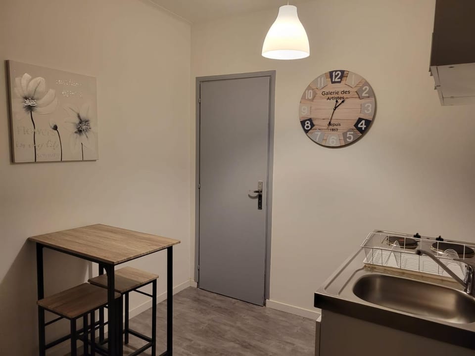 Studio A CÔTE DU MUSEE TAURIN ET A 2 MN DE LA CATHEDRALE Apartment in Béziers