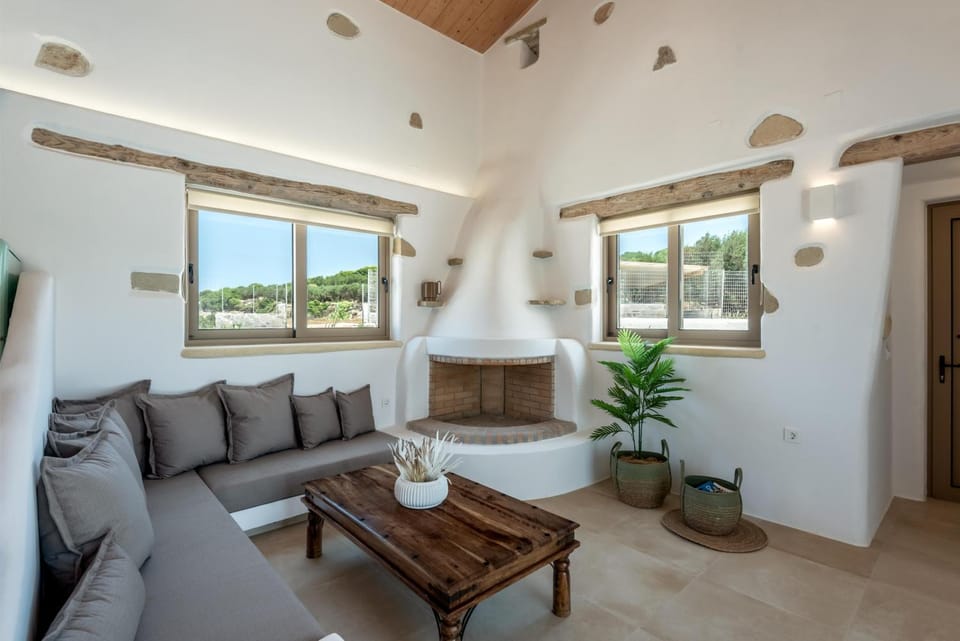 Living room, Seating area, fireplace