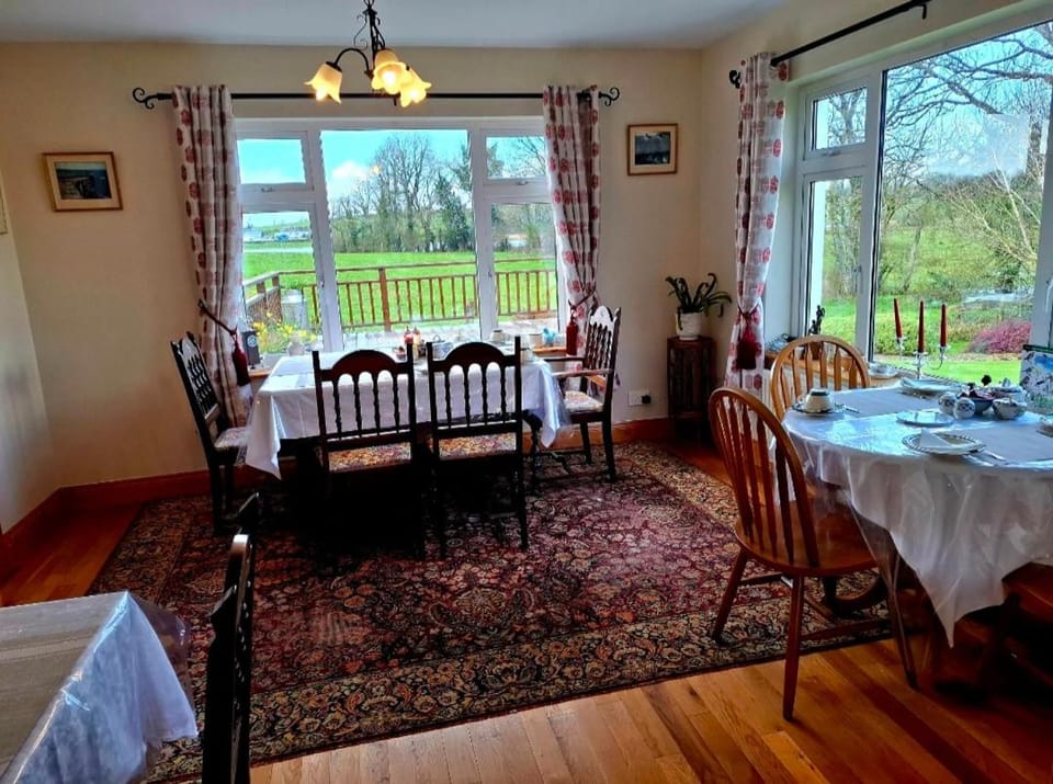 Lake Avenue House Bed and Breakfast in Leitrim, Co. Leitrim, Ireland
