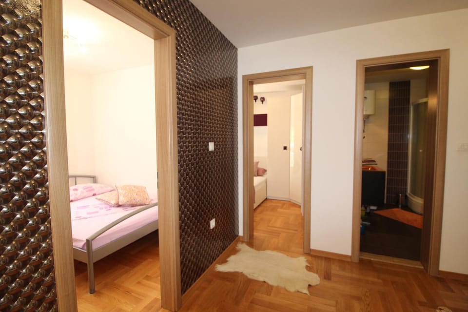 Bed, Living room, Photo of the whole room, Bedroom