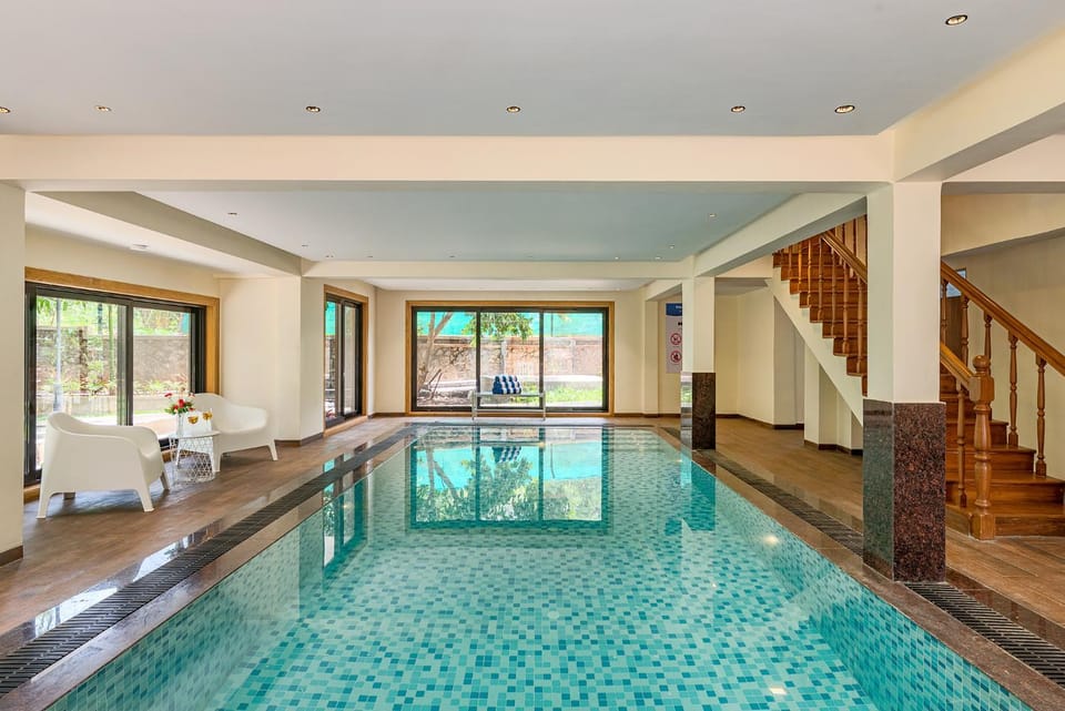 Seating area, Pool view, Swimming pool, Swimming pool
