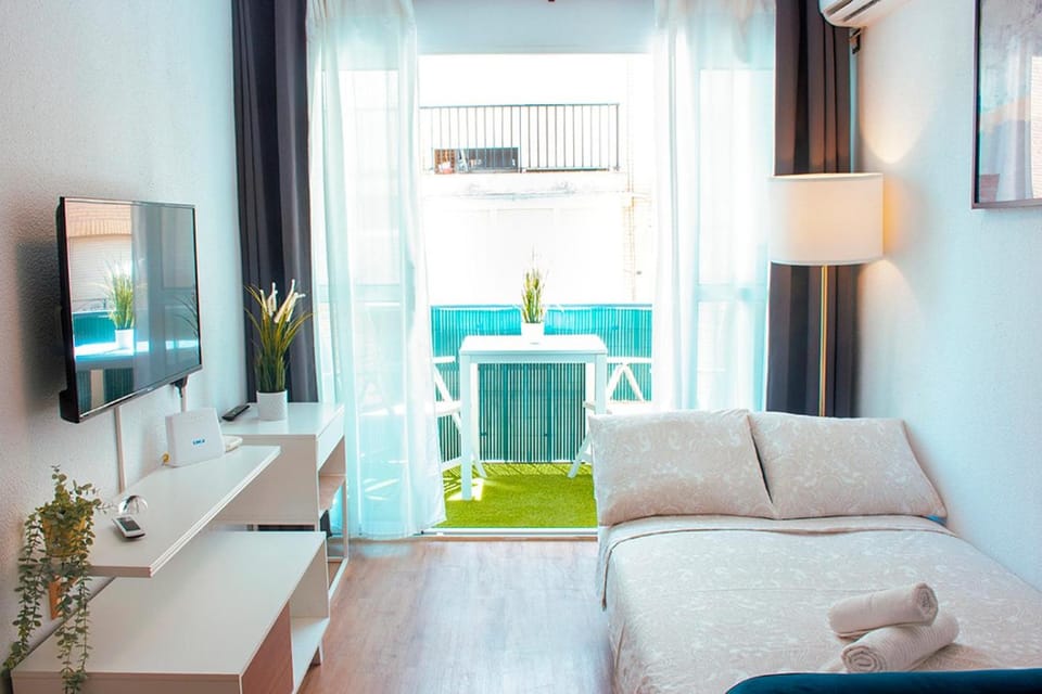 Balcony/Terrace, Living room, locker