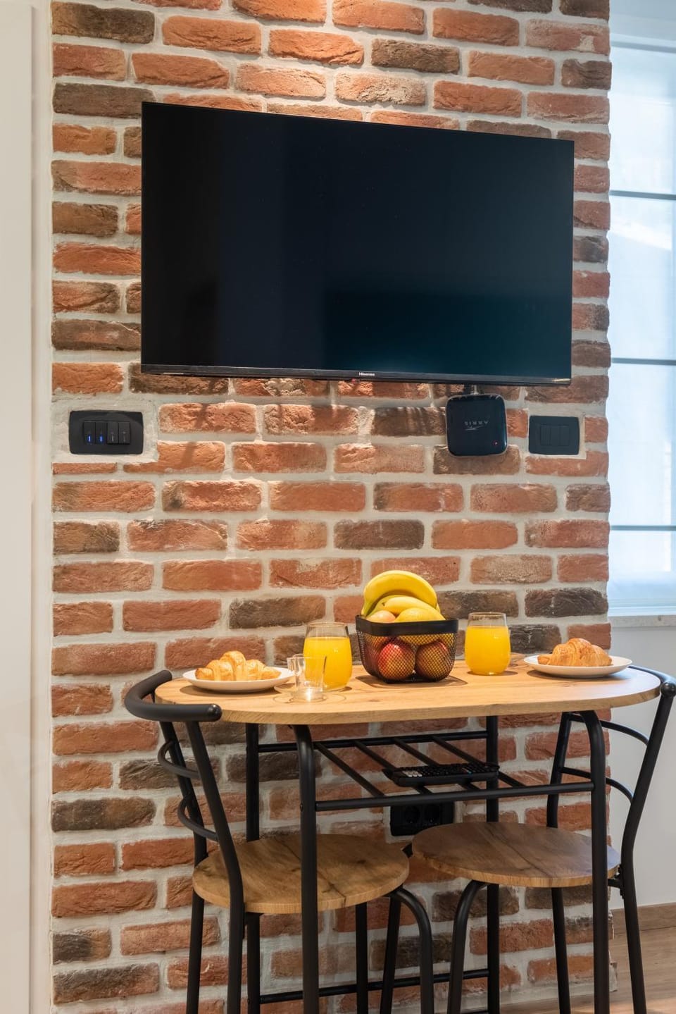 Communal lounge/ TV room, TV and multimedia