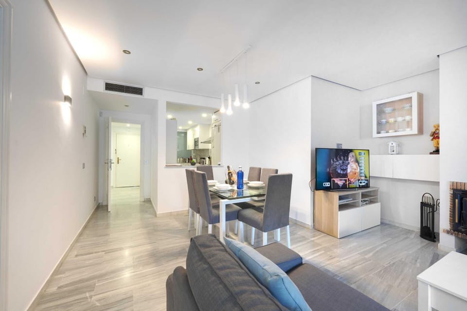 Communal lounge/ TV room, Living room