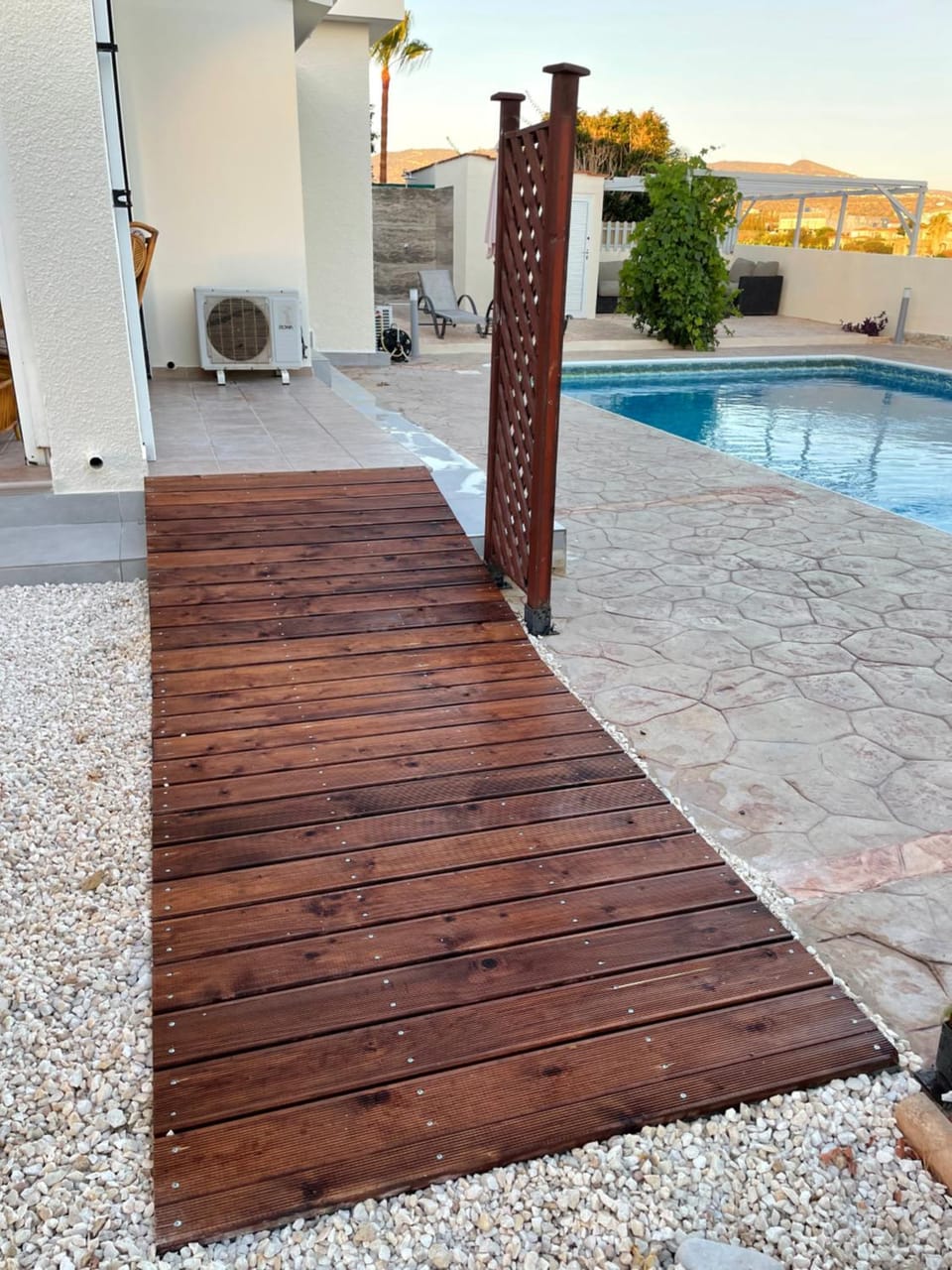 Coral Bungalow Villa in Peyia