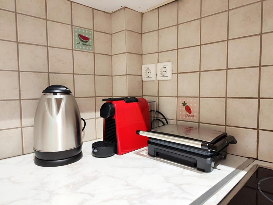 Coffee/tea facilities, toaster