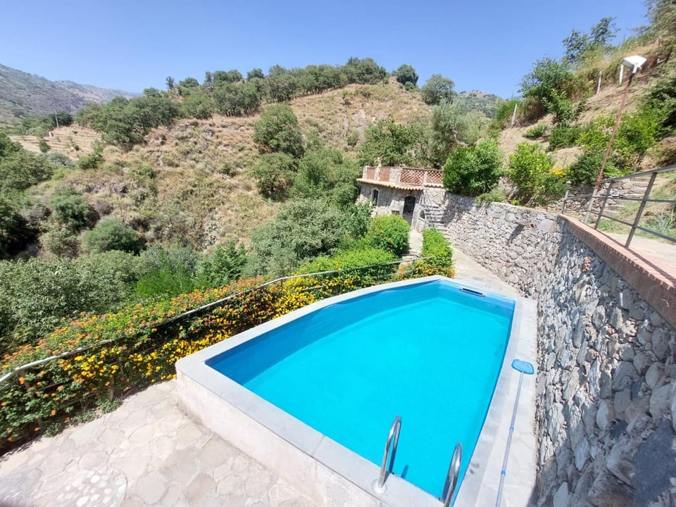Mountain view, Pool view