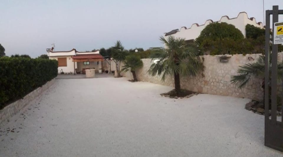 Casa vacanze immersa nelle campagne salentine House in Province of Taranto