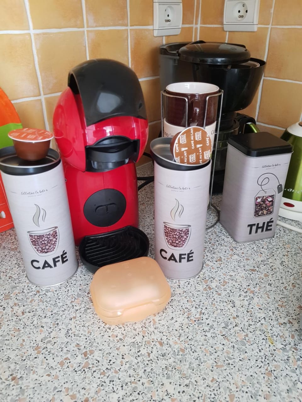 Kitchen or kitchenette, Breakfast