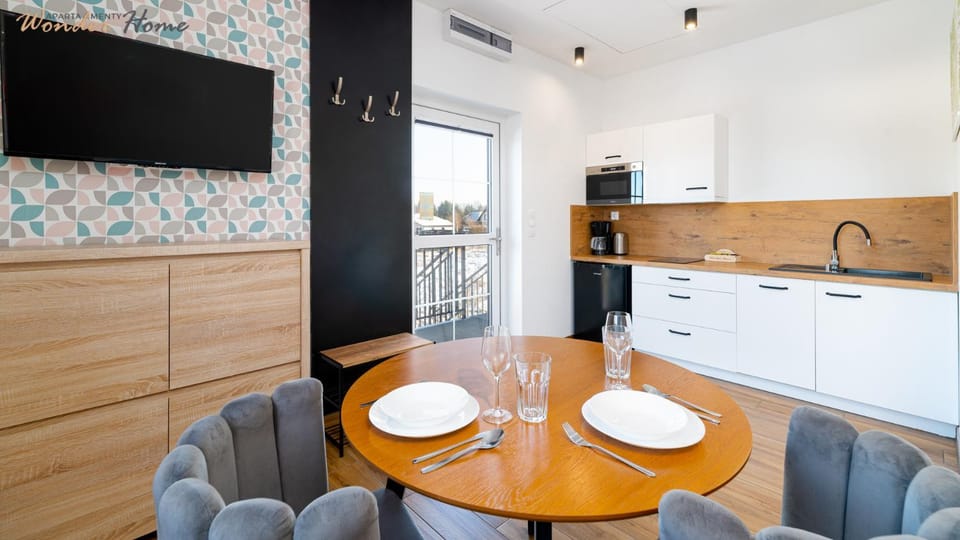TV and multimedia, Kitchen or kitchenette, Living room, Seating area, Dining area, minibar, pet friendly, stove