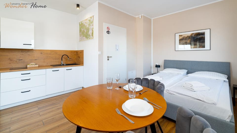 Bed, Kitchen or kitchenette, Living room, Photo of the whole room, Seating area, Dining area, Bedroom, towels