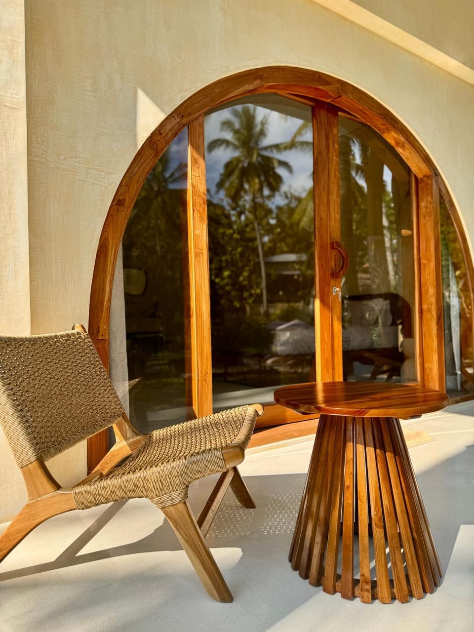 Day, Seating area