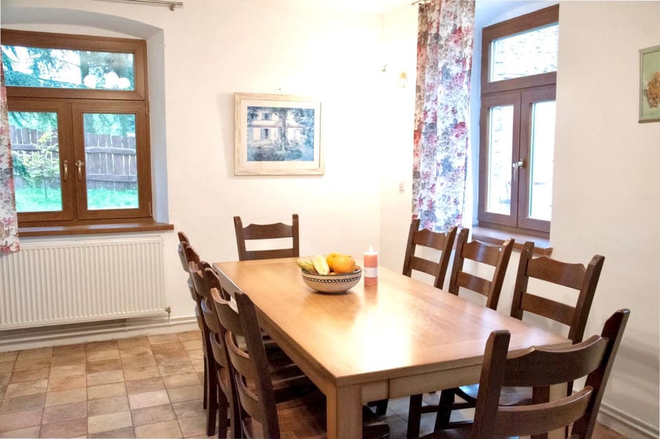Kitchen or kitchenette, Dining area, kitchen