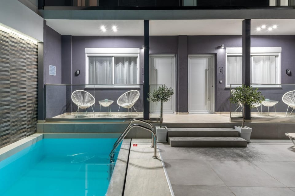 Night, Balcony/Terrace, Pool view, Quiet street view, Inner courtyard view, sunbed