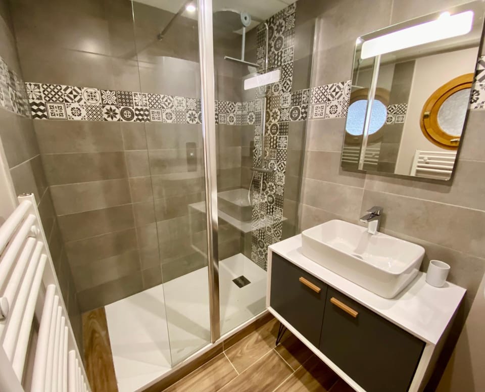 Le Confort Normand - Sur les quais & proxy plage - Chaleureux - Full équipé & netflix - Parking gratuit Apartment in Dieppe