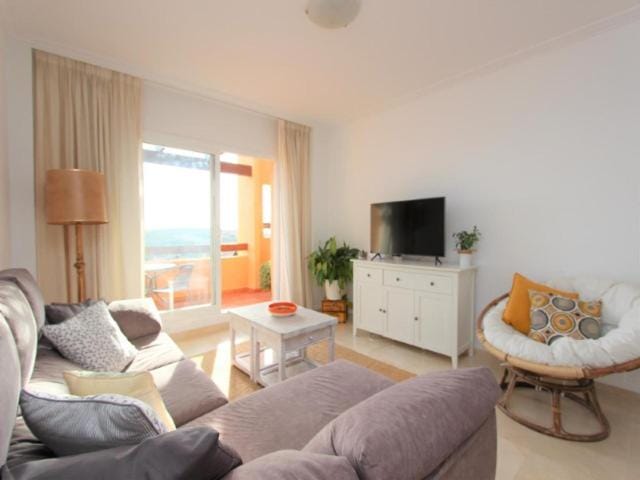 Communal lounge/ TV room, TV and multimedia, Living room, Seating area