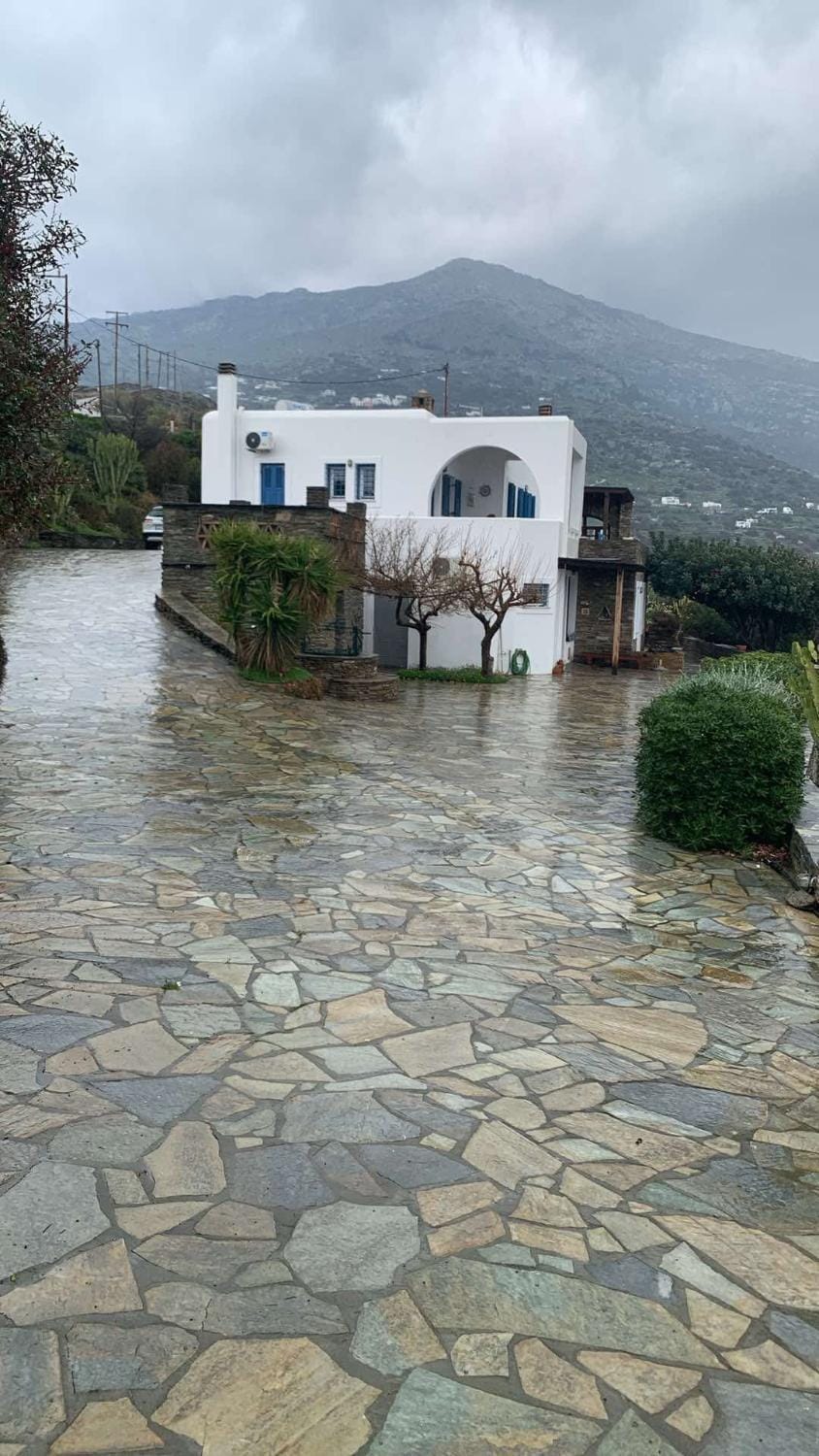 ΠΕΤΡΙΝΟ στην Άνδρο Apartment in Decentralized Administration of the Aegean