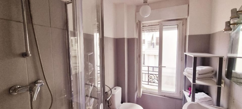 Nice Studio With View Near Beach Apartment in Nice