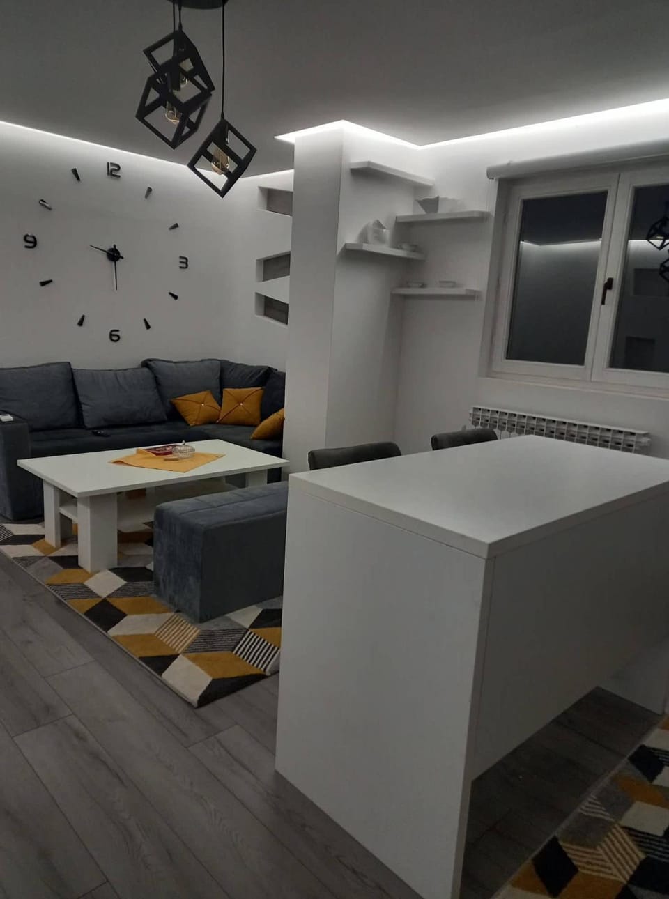 Kitchen or kitchenette, Living room
