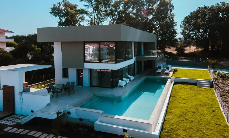 Property building, Swimming pool