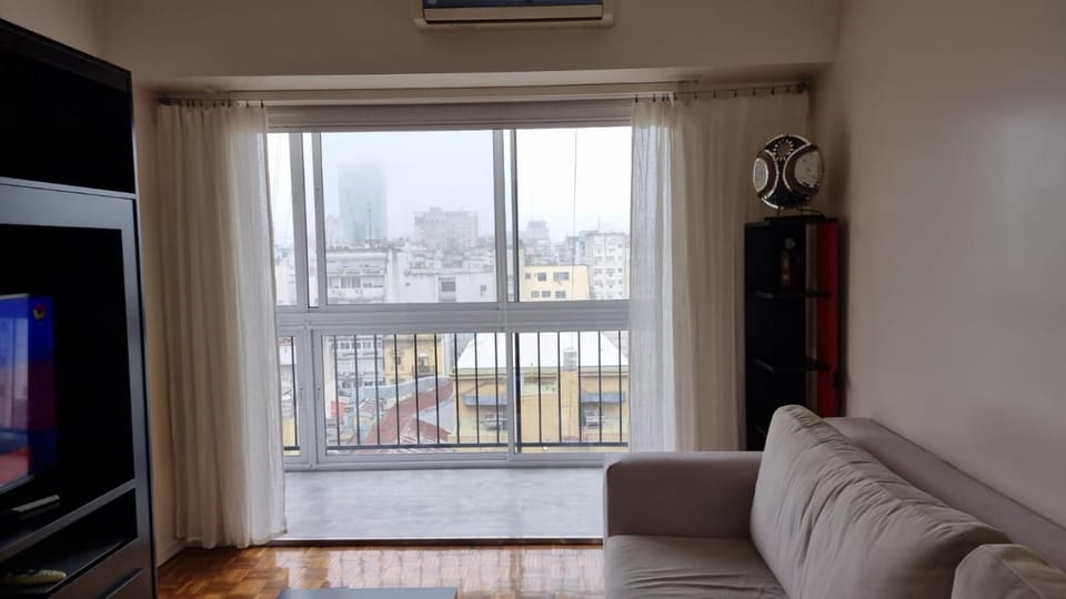 TV and multimedia, Balcony/Terrace, Living room, City view