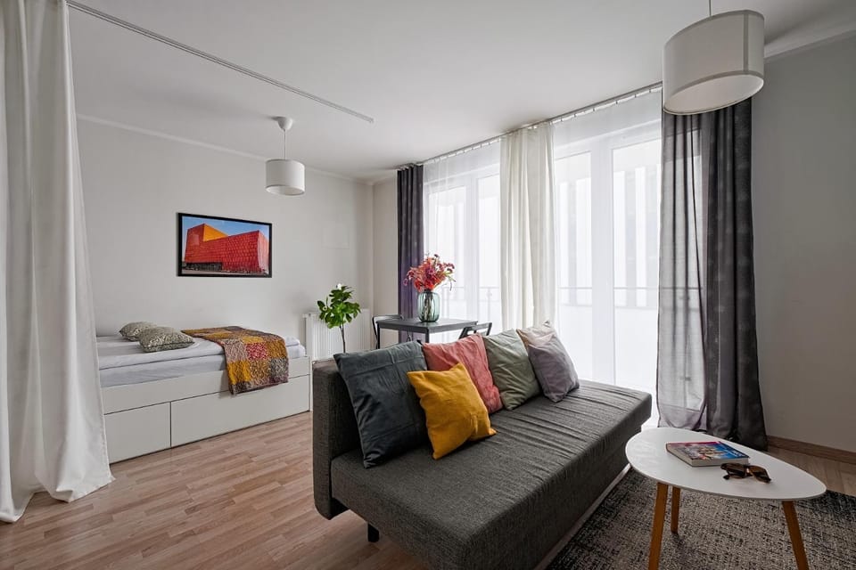 Bed, Living room