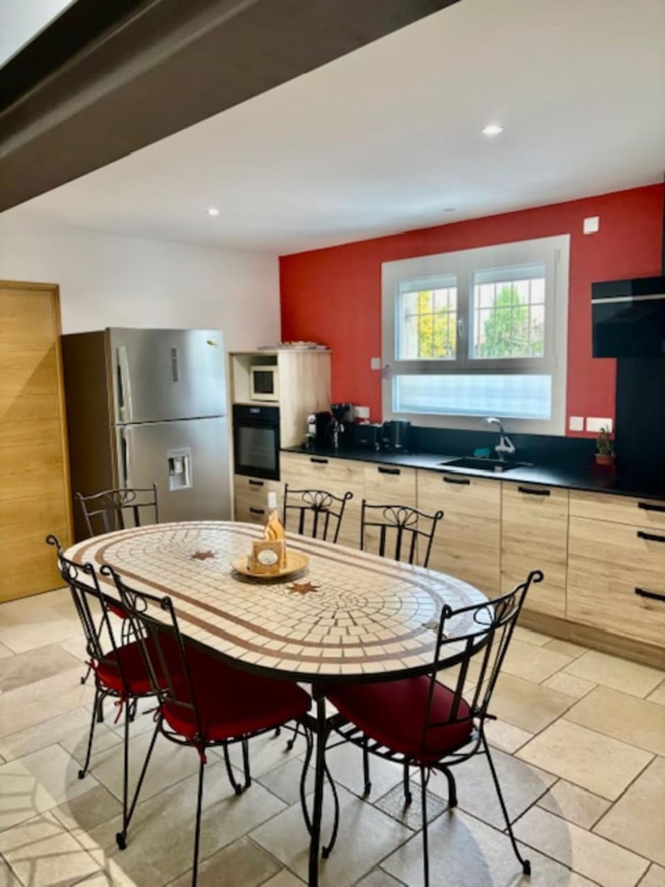 Christine's Cabanon House in L'Isle-sur-la-Sorgue