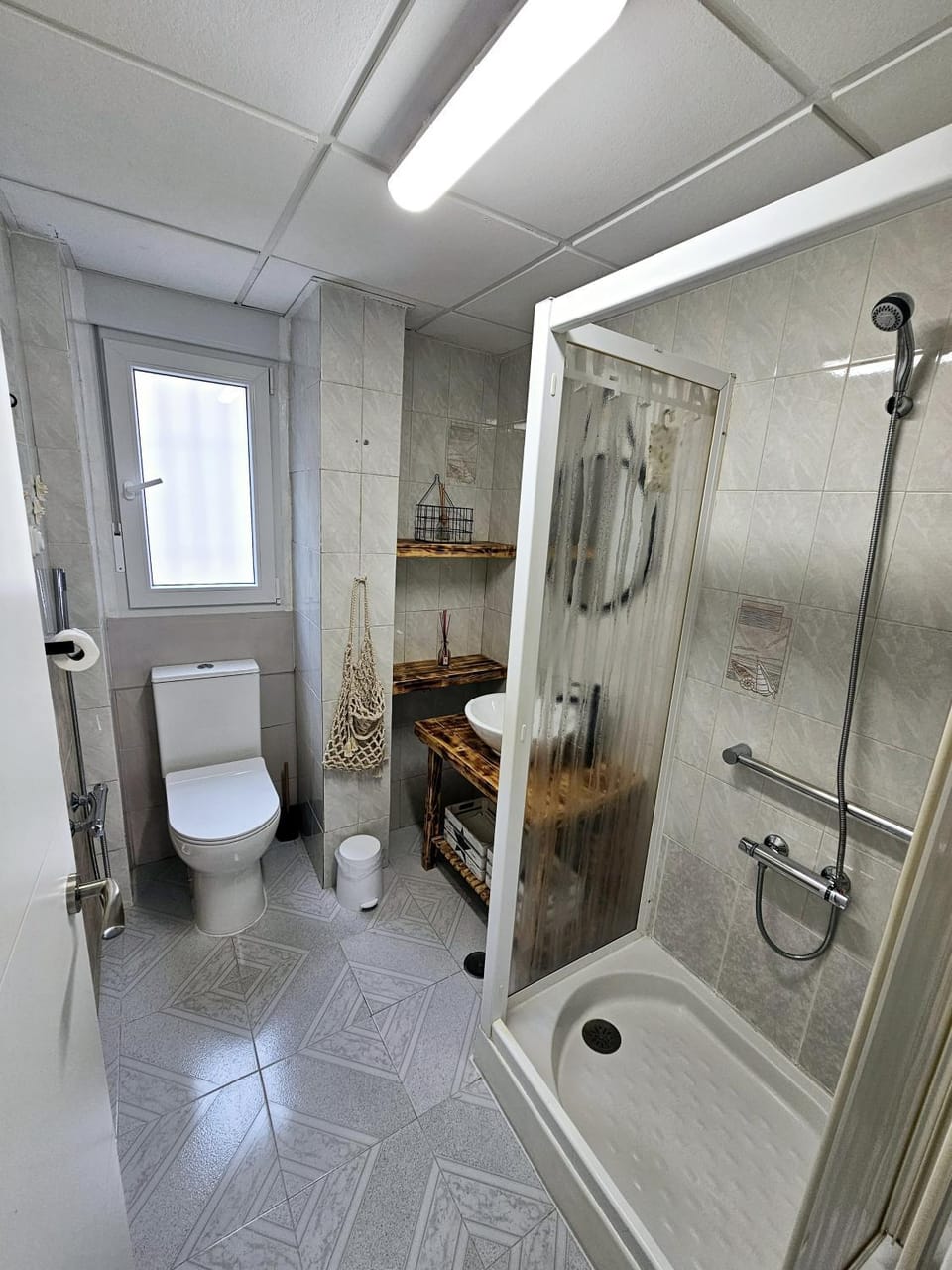 Shower, Bathroom