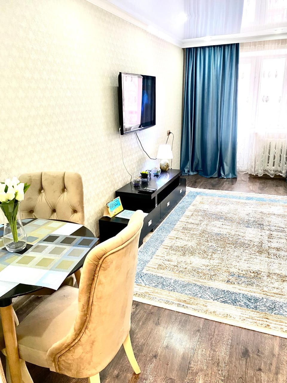 Прекрасная квартира на Арбате в Алматы Apartment in Almaty