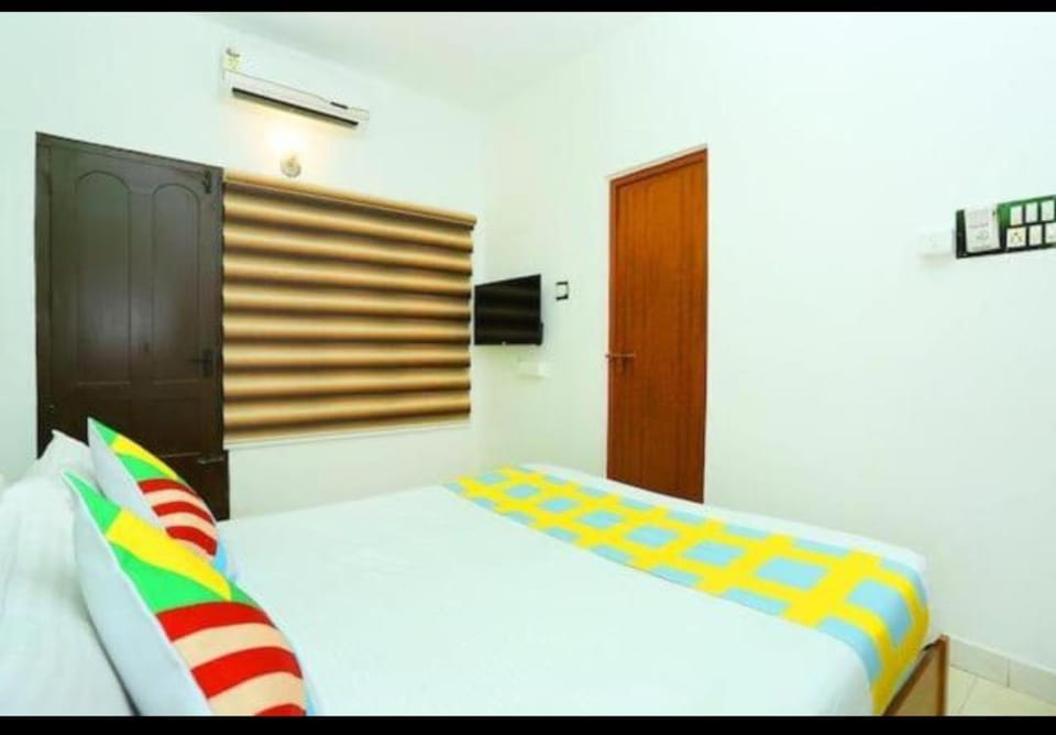 The Solo Apartments Kadavanthra Apartment in Kochi