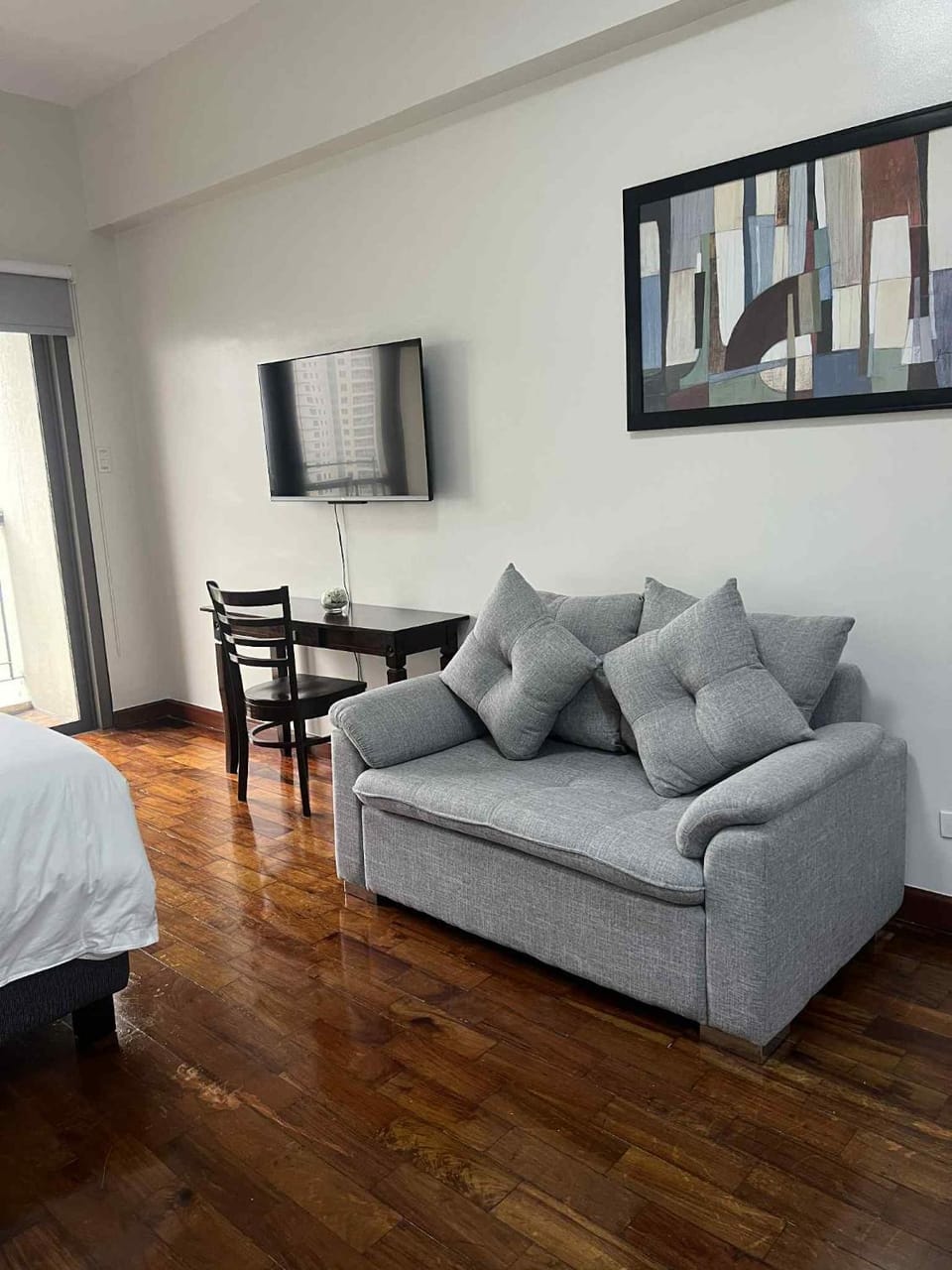 Mosaic Tower Apartment in Pasay