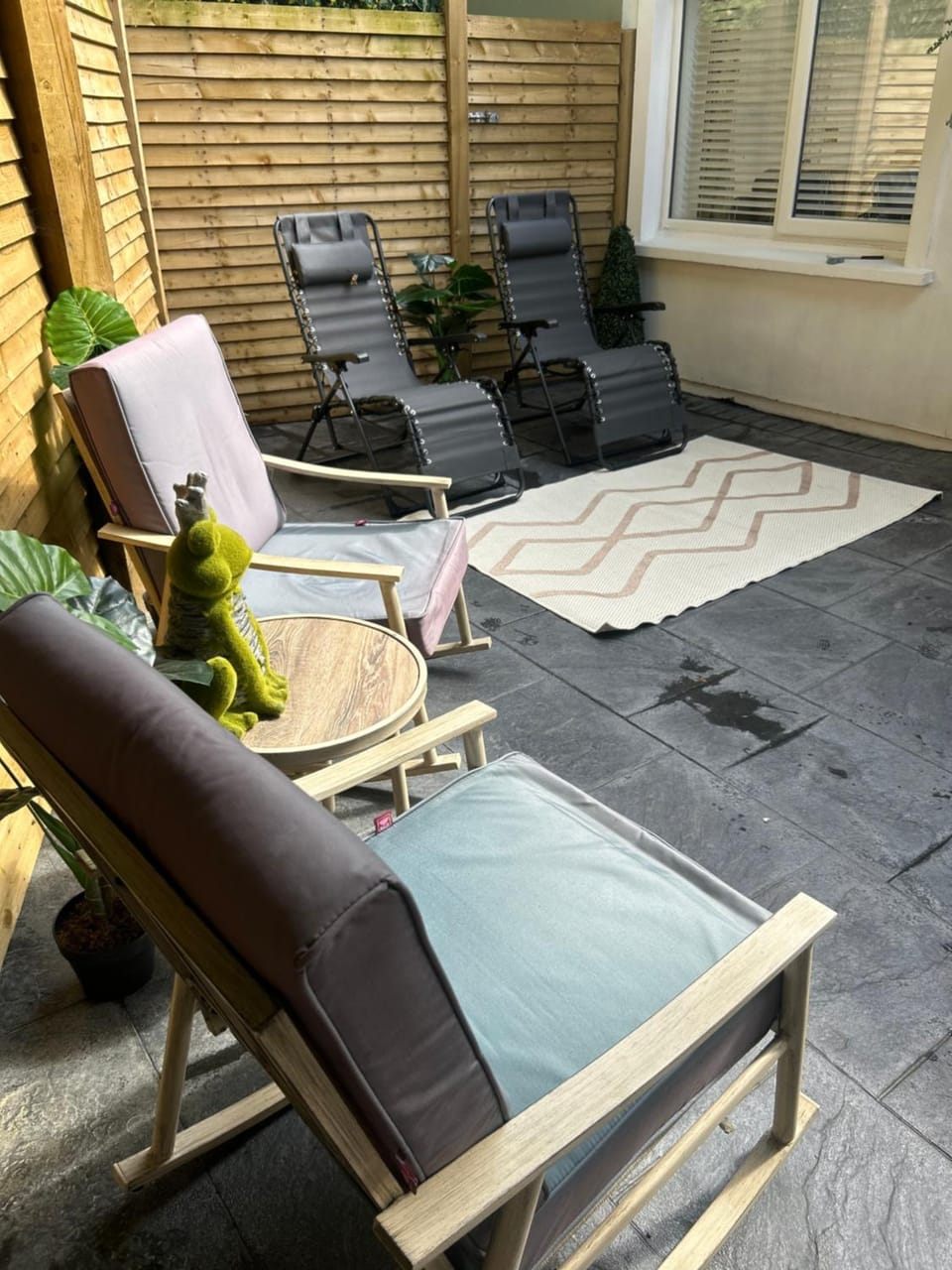 Sèid Bò - Sleeps 6 -Private 6 Person wood burning HotTub Apartment in County Donegal