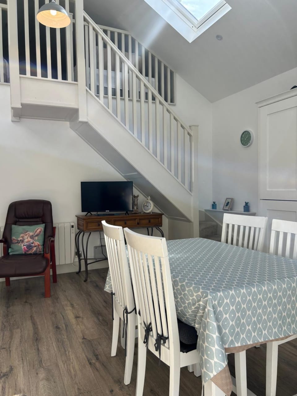 Sèid Bò - Sleeps 6 -Private 6 Person wood burning HotTub Apartment in County Donegal