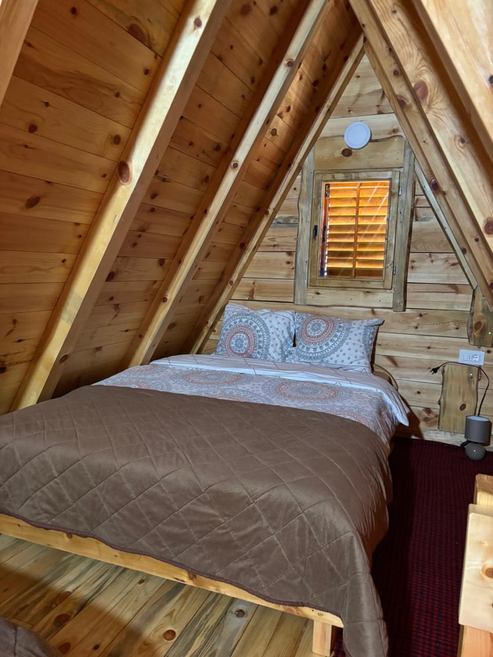 Cottage Bumblebee Chalet in Zlatibor District, Serbia