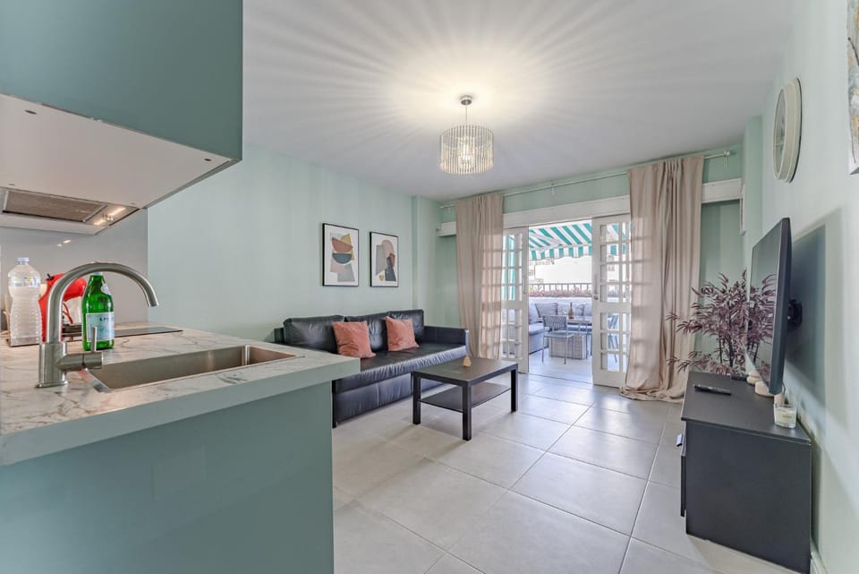 Bathroom, Balcony/Terrace, Kitchen or kitchenette, Living room, Bedroom