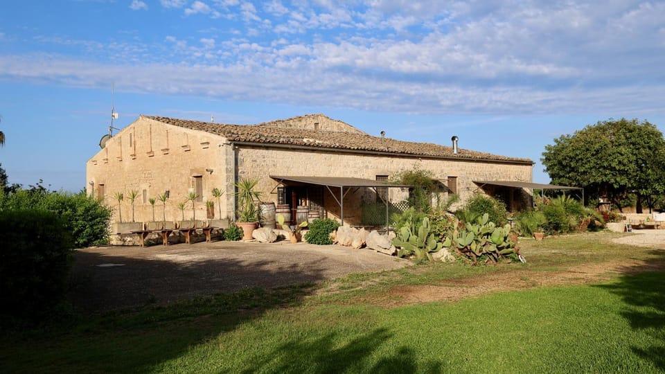 Property building, Day, Garden, Garden view
