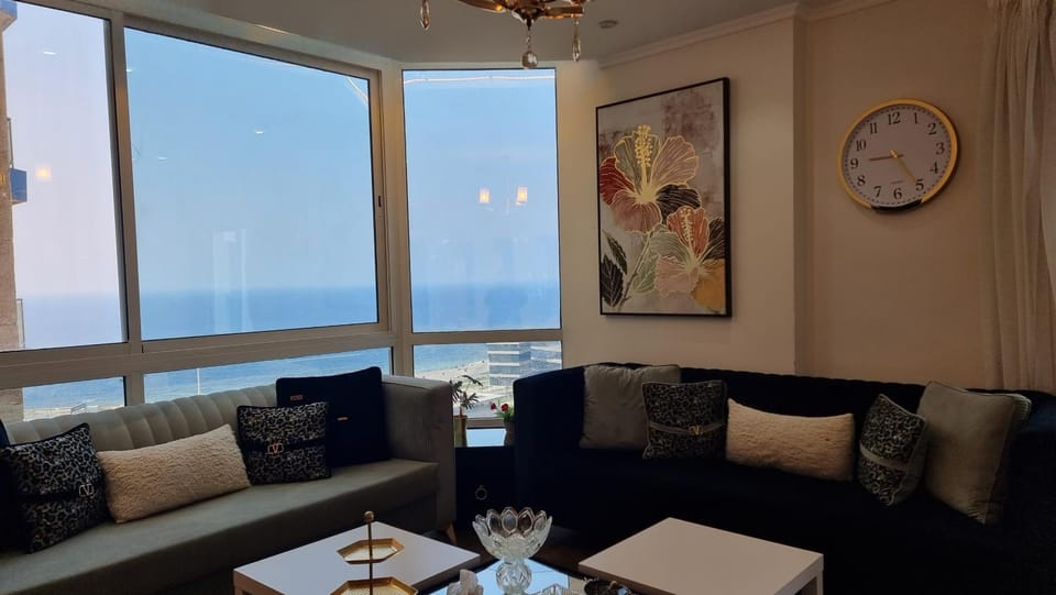 شقة مطلة على البحر والفورمولا ببرج المسارات Apartment in Jeddah
