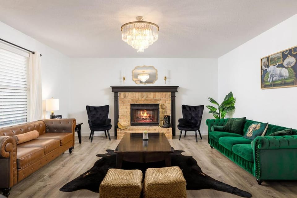 Communal lounge/ TV room