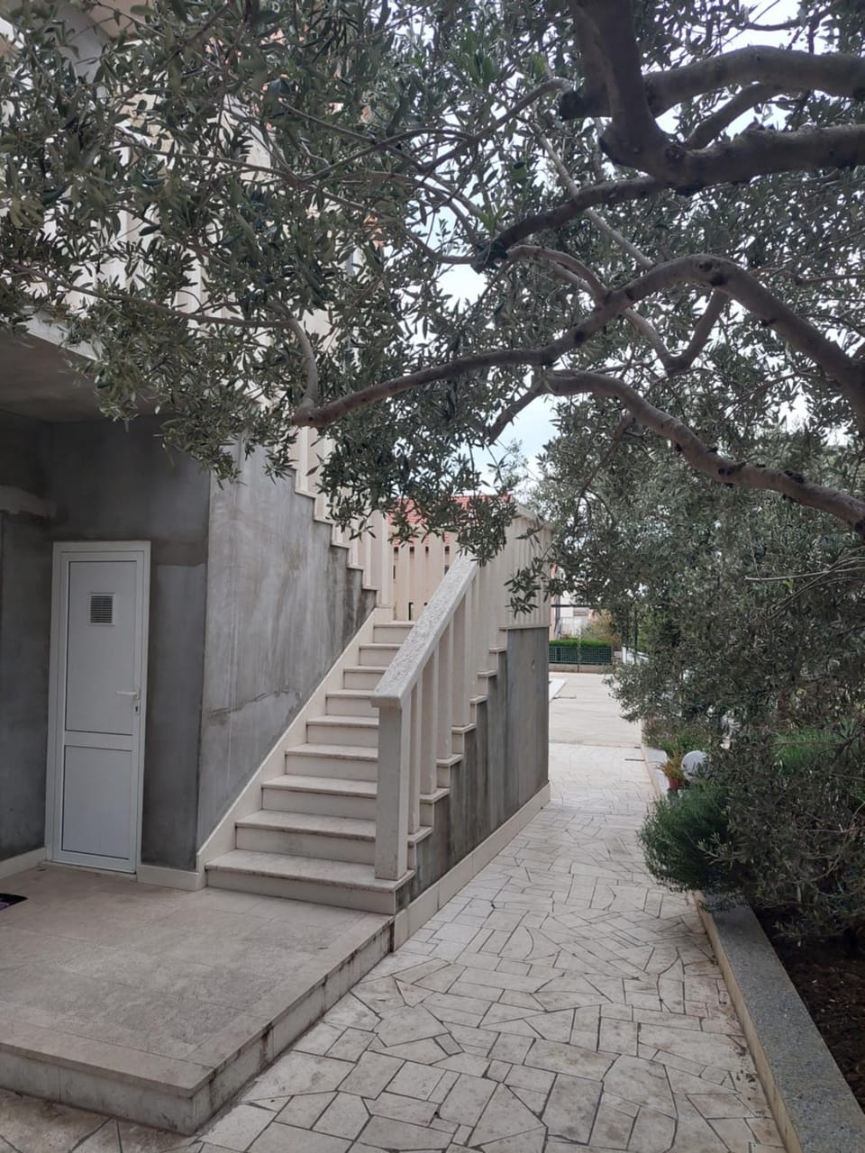 Property building, Day, Garden, Garden view