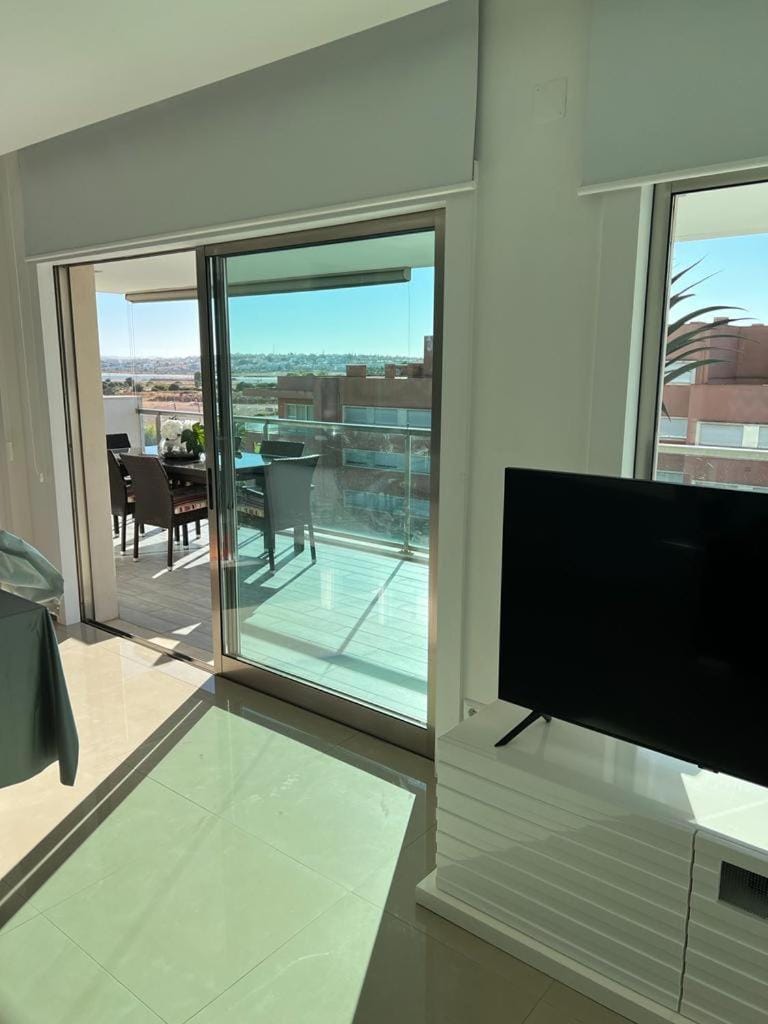 Balcony/Terrace, Street view