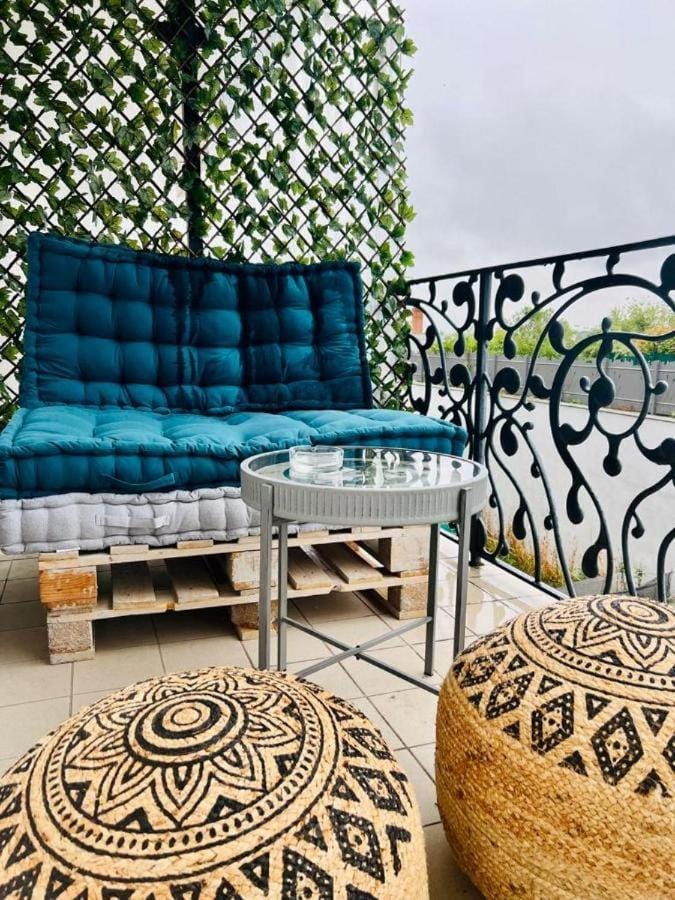 En mode cinéma! Hyper centre ville avec terrasse Apartment in Chartres