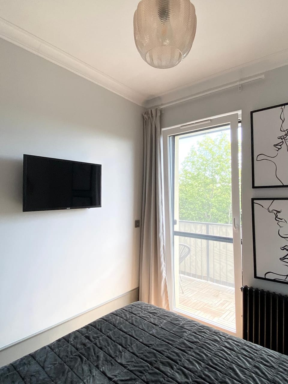 Bed, TV and multimedia, Photo of the whole room, Evening entertainment, Bedroom
