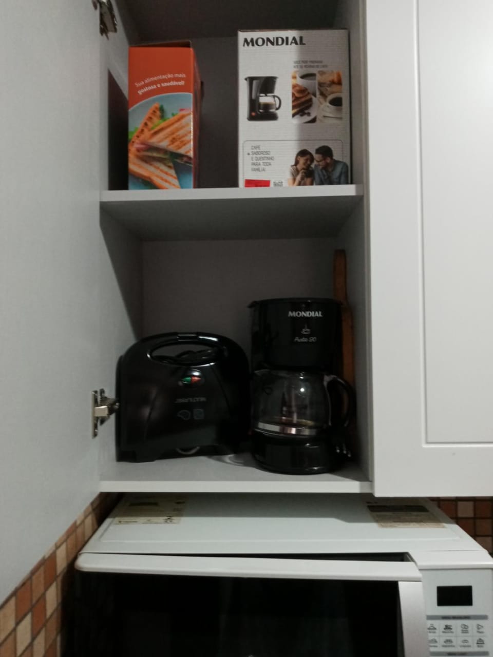 Coffee/tea facilities, toaster
